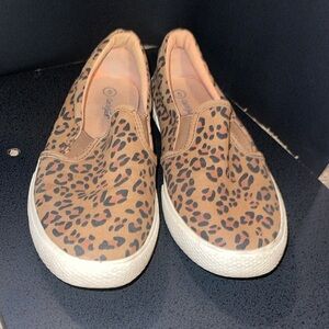 Cheetah print slip on sneaker